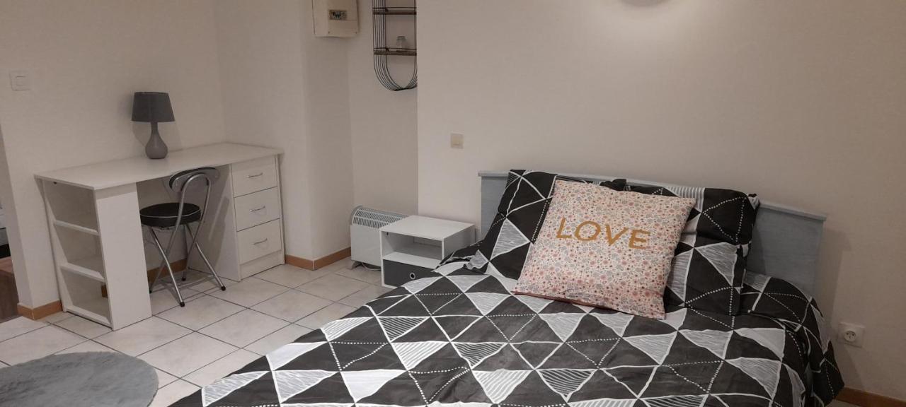 Tres Belle Appartement F1 Bis Perpignan Exteriör bild